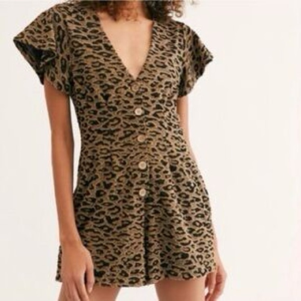 FREE PEOPLE‎ Leopard Print Button Down Romper Shorts Size S Terrycloth Casual